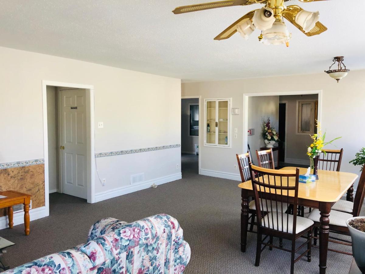 Downtown Whitehorse 2 Bedroom House Exterior foto